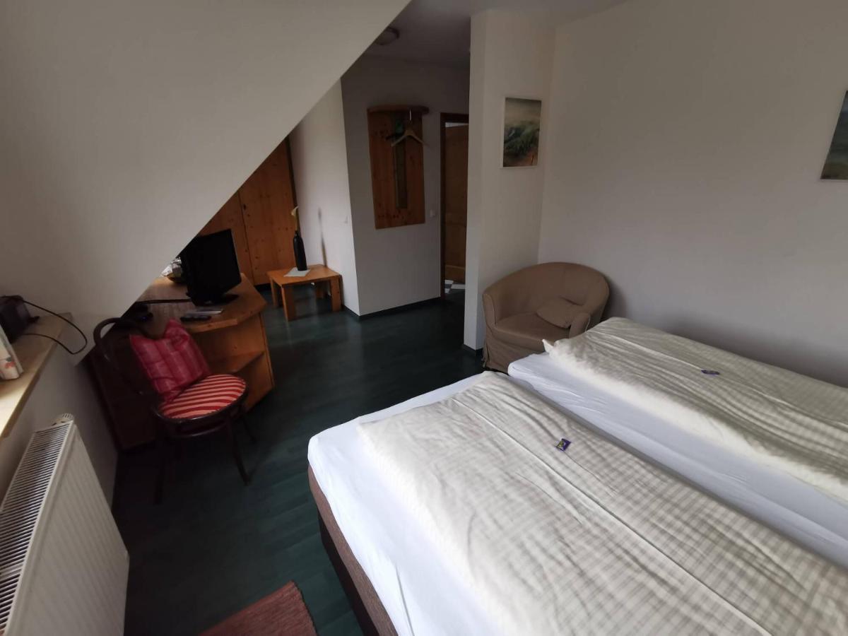 Pension Sankt Urban Зоммерах Екстер'єр фото