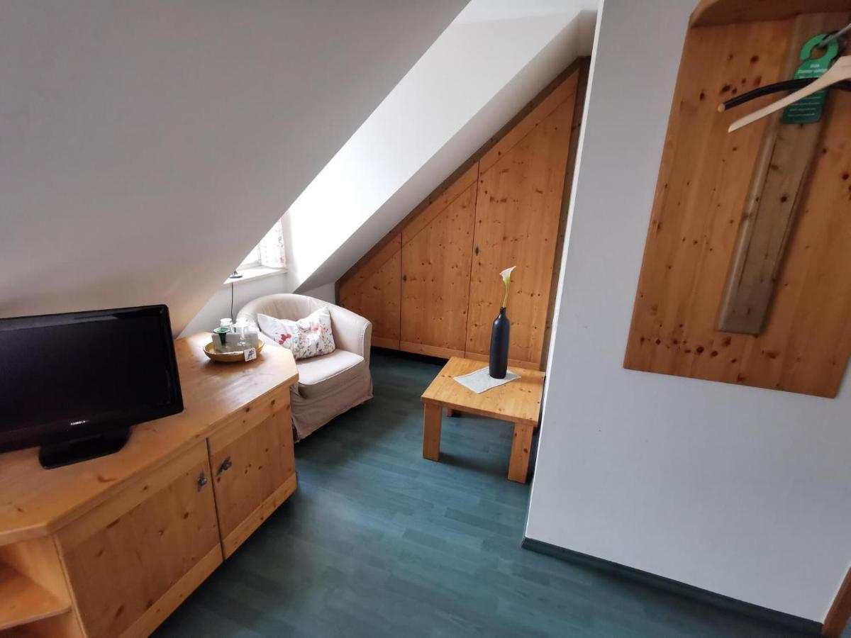 Pension Sankt Urban Зоммерах Екстер'єр фото
