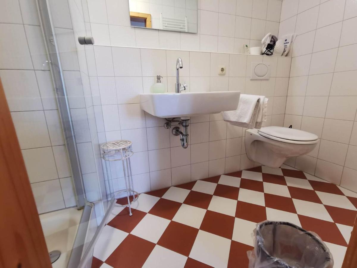 Pension Sankt Urban Зоммерах Екстер'єр фото